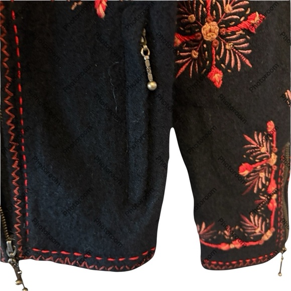 CoVelo Black Coat Red Embroidered Floral Felted Boiled Wool Jacket, size Small - Picture 6 of 14